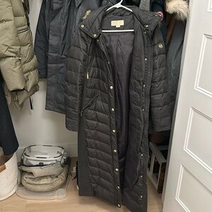 Michael khors slimming puffer jacket